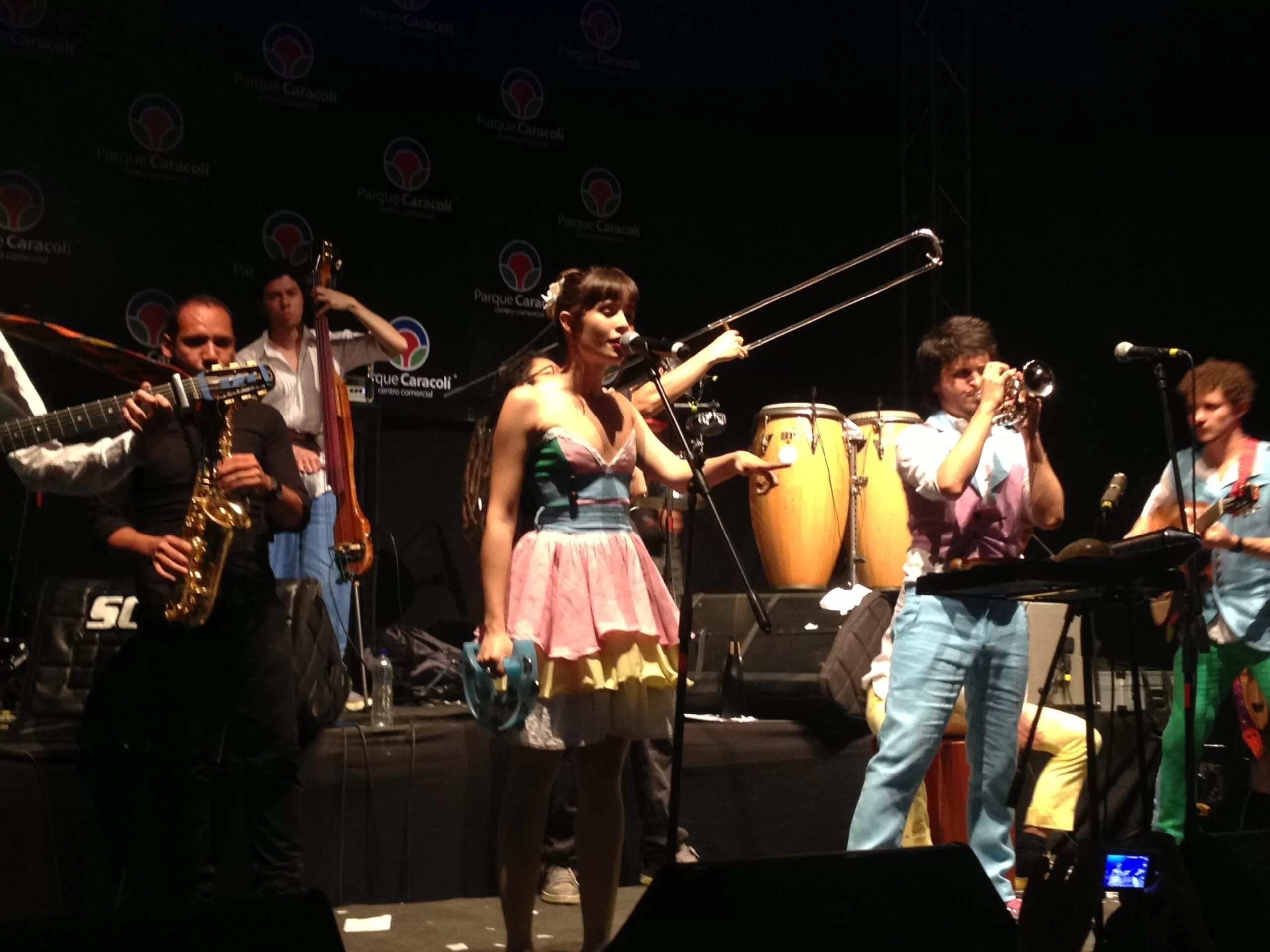Monsieur Periné enamoró a Bucaramanga