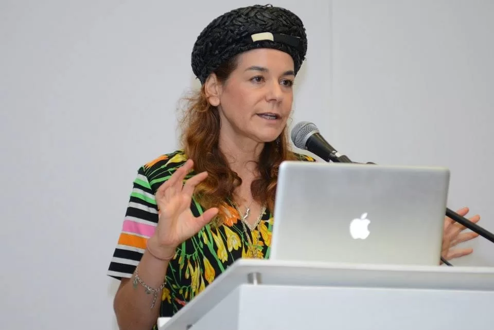 Conferencia «Net Hunting» Gema Requena