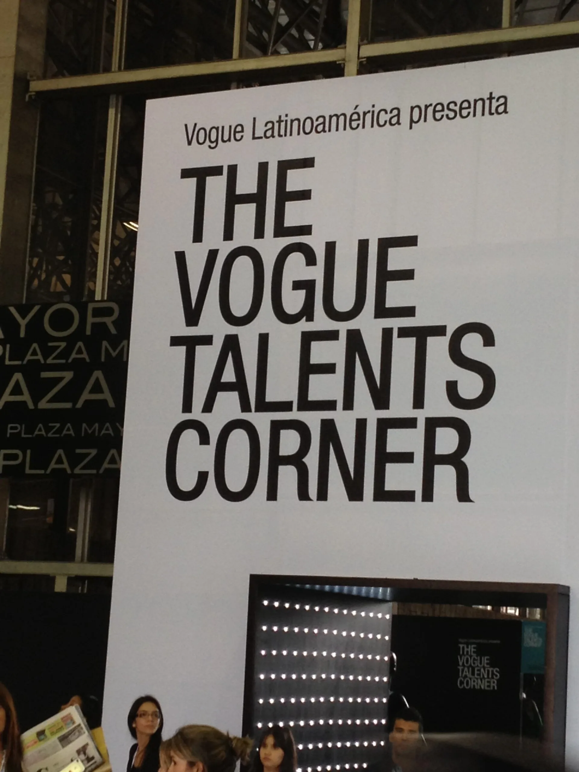 Entrada del stand The Vogue Talents Corner presentado por Vogue Latinoamérica en Colombiamoda 2013