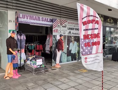 Prendas de ropa americana, el tipo de inventario que manejan estas tiendas de segunda mano